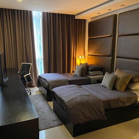 Platinum 1 Aparthotel Colombo Exterior photo